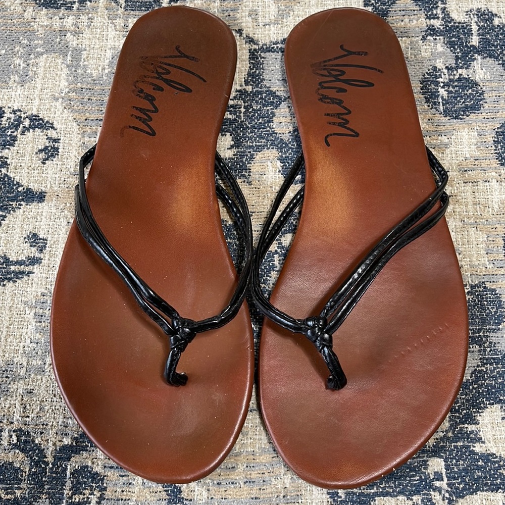 Volcom sandals